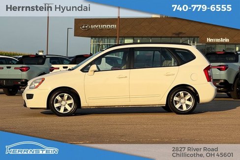 Used 2008 Kia Rondo LX image 4