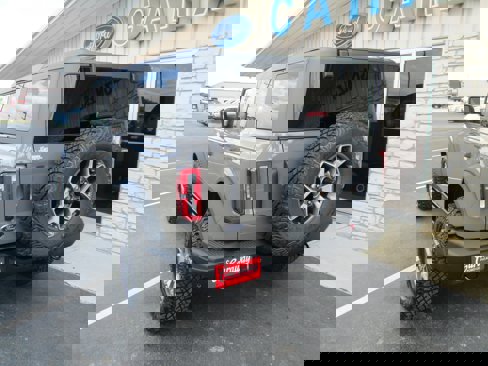 New 2025 Ford Bronco Badlands image 6