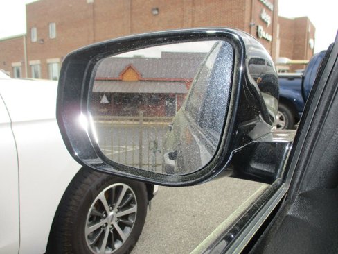 Used 2023 Jeep Grand Cherokee L Laredo image 16