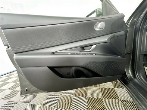 New 2025 Hyundai Elantra SE image 27