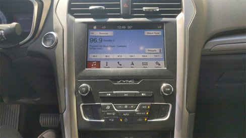 Used 2019 Ford Fusion SE image 26