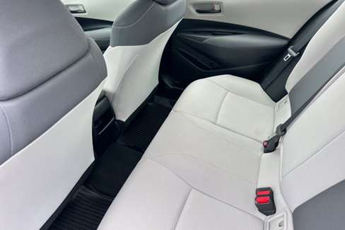 Used 2022 Toyota Corolla LE image 14