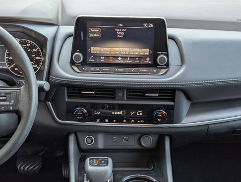 Used 2023 Nissan Rogue SV image 25