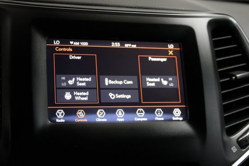 Used 2020 Jeep Cherokee Latitude Plus w/ Comfort/Convenience Group image 17
