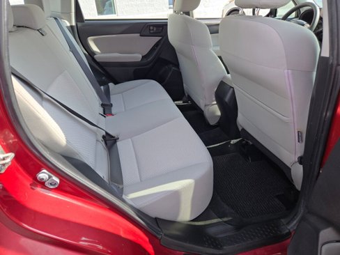 Used 2015 Subaru Forester 2.5i image 10
