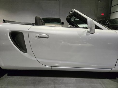 Used 2001 Toyota MR2 image 14