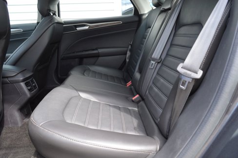 Used 2015 Ford Fusion SE w/ Equipment Group 202A image 16