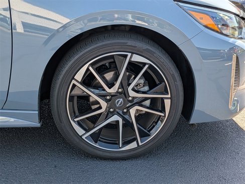 Used 2024 Nissan Sentra SR w/ SR Premium Package image 11