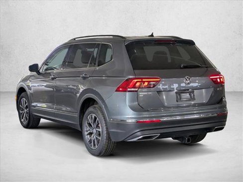 Used 2020 Volkswagen Tiguan SE w/ Panoramic Sunroof Package image 8
