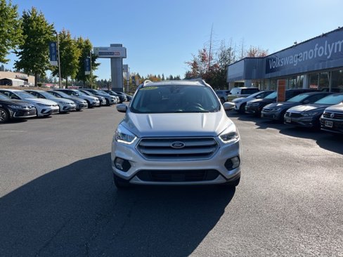 Used 2019 Ford Escape Titanium image 2