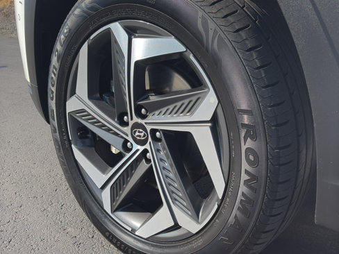 Used 2023 Hyundai Tucson Limited image 38