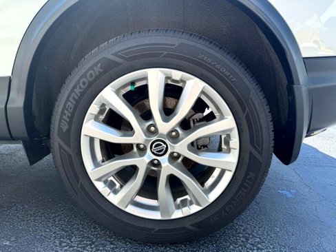 Used 2021 Nissan Rogue Sport SV image 33