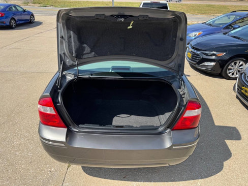 Used 2005 Ford Five Hundred SEL image 9