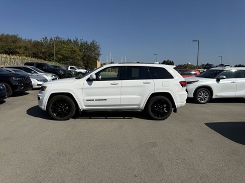 Used 2019 Jeep Grand Cherokee Altitude image 9