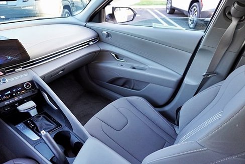 Certified 2024 Hyundai Elantra SEL image 20