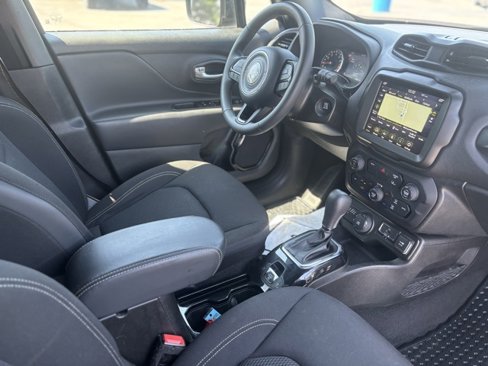 Used 2022 Jeep Renegade Altitude image 13