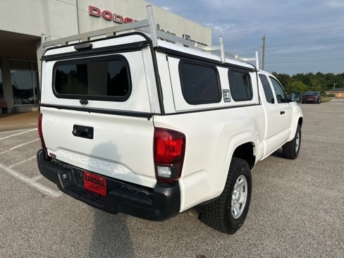 Used 2022 Toyota Tacoma SR image 7