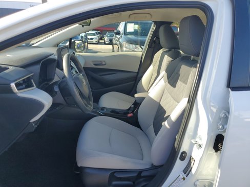 Used 2022 Toyota Corolla LE image 12