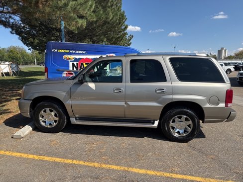 Used 2003 Cadillac Escalade AWD image 9