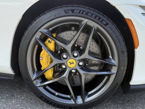 Used 2025 Ferrari Roma Spider image 16