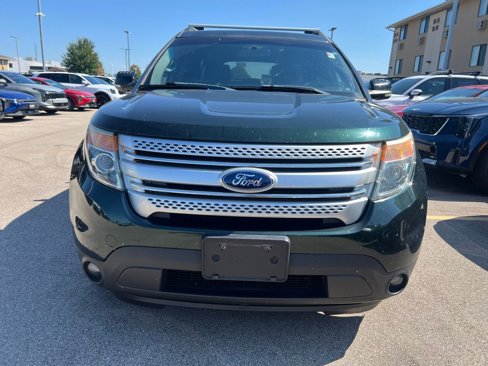 Used 2013 Ford Explorer XLT image 2