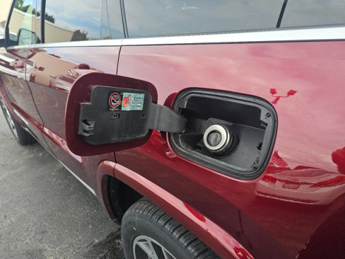 Used 2018 Jeep Grand Cherokee Limited image 38