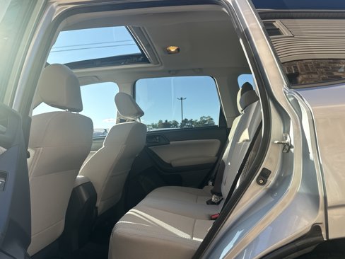 Used 2018 Subaru Forester 2.5i Premium image 10