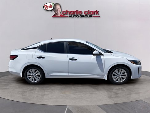 Used 2025 Nissan Sentra S image 7