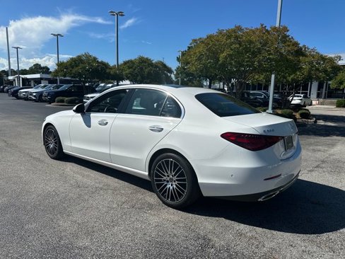 Used 2025 Mercedes-Benz C 300 Sedan image 6