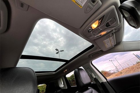 Used 2018 Jeep Compass Limited image 19