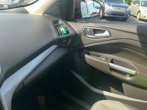 Used 2014 Ford Escape SE image 26