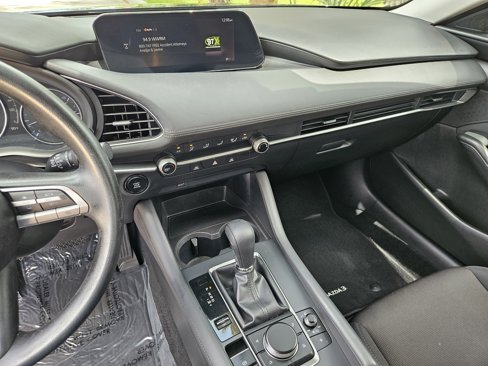 Used 2021 MAZDA MAZDA3 Sedan image 21