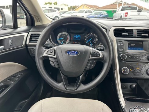 Used 2017 Ford Fusion S image 27