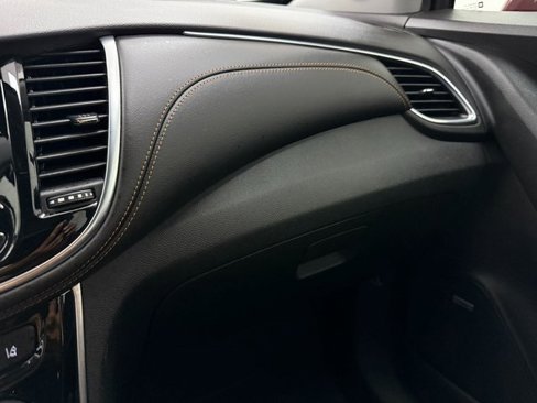 Used 2019 Chevrolet Trax Premier image 23