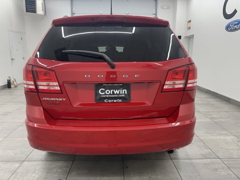 Used 2020 Dodge Journey SE w/ SE Popular Equipment Group image 3
