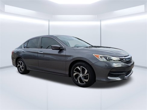 Used 2017 Honda Accord LX image 2