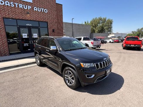 Used 2018 Jeep Grand Cherokee Limited image 11