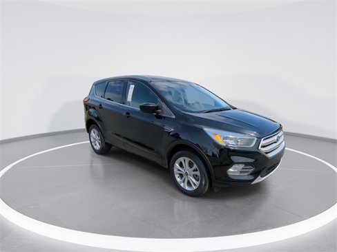 Used 2019 Ford Escape SE image 2