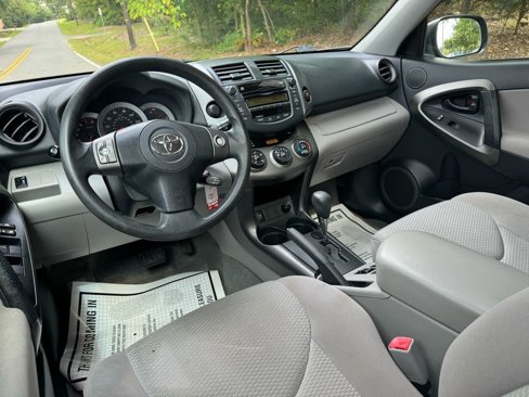 Used 2011 Toyota RAV4 2WD image 18