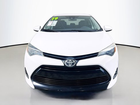 Used 2019 Toyota Corolla LE image 11