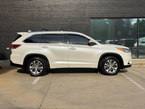 Used 2015 Toyota Highlander XLE image 10