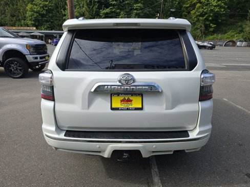 Used 2018 Toyota 4Runner SR5 image 5