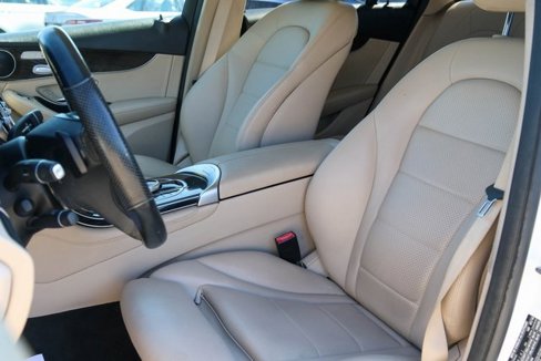 Used 2019 Mercedes-Benz GLC 300 w/ Premium Package image 12