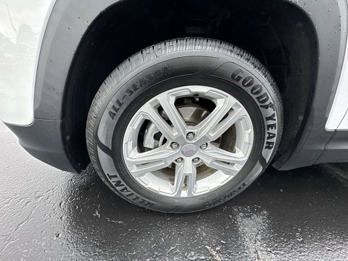 Certified 2018 GMC Terrain SLE w/ Driver Convenience Package image 28