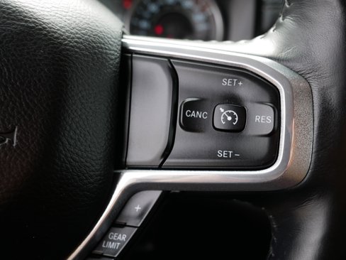 Used 2019 RAM 1500 Laramie image 29
