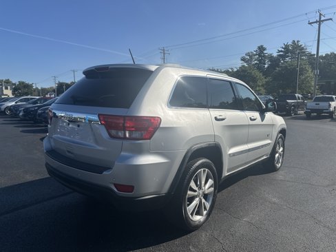 Used 2011 Jeep Grand Cherokee 70th Anniversary image 5