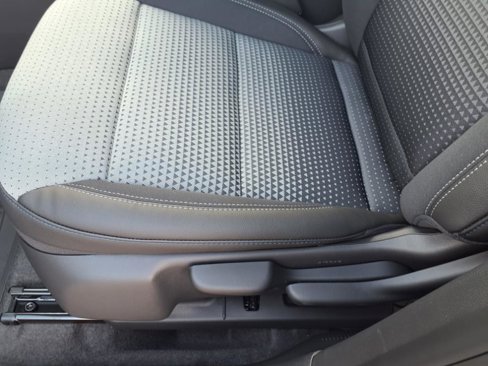 New 2025 Chevrolet Trax LT w/ LT Convenience Package image 11