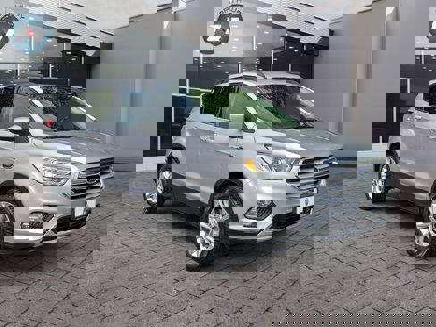 Used 2019 Ford Escape SEL image 7