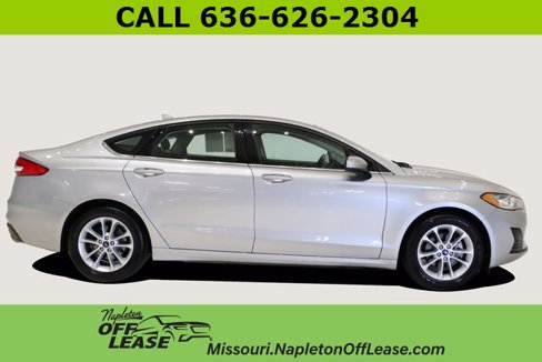 Used 2020 Ford Fusion SE image 4