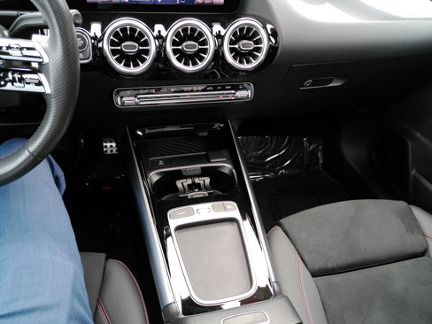 Certified 2025 Mercedes-Benz GLA 250 4MATIC image 35